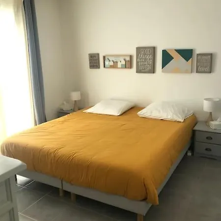Maison Recente Gorges De L'ardeche Rochecolombe